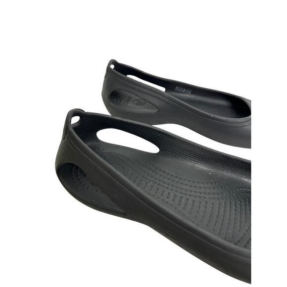 Crocs Size 9 Kadee Black Rubber Water proof Closed Toe Flat Sandals Pool Beach - Picture 6 of 8